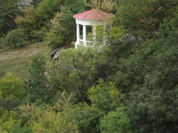 Житомир. Ротонда на берегу реки Тетерев..JPG