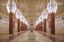 Demiivska metro station Kiev 2010 01.jpg