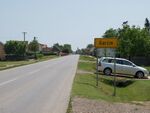 Garčin (ulaz u selo).jpg