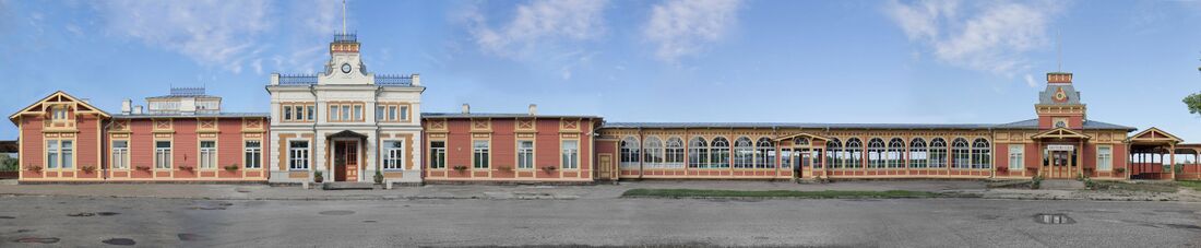 Haapsalu raudteejaam kaugelt.jpg