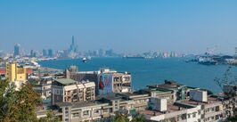Kaohsiung skyline (49052420876).jpg