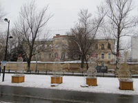 Рахова ул 89 и квартет снеговиков.jpg