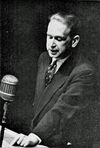 Hammarskjöld i generalförsamlingen.jpg