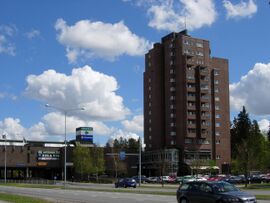 Itäkeskus ja tornitalo.jpg