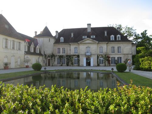 Château Bouscaut, Cadaujac, Aquitaine, France - panoramio.jpg