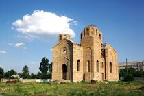 New Saint Volodymyr's Church in Hola Prystan under construction.JPG