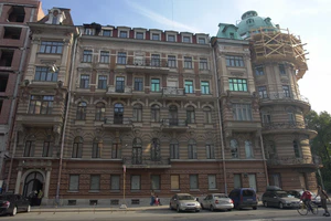 Тверская, 1 (Санкт-Петербург).jpg