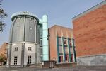 Modernarchitecture from Italian Architect Aldo Rossi 1995 Museum Bonnefanten along the Maasriver at Maastricht with its famous and distinctive tower (Cupula) - panoramio.jpg