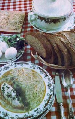 Шулпа с лапшой.