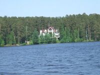 Щучье озеро, частная постройка.jpg