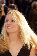 Natacha Régnier Cannes.jpg