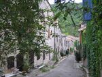 Bruniquel rue principale, plongée.jpg