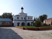 Надвратная церковь св. архидиакона Стефана вид со двора Благовещенского муж. монастыря Муром 5.JPG