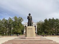 Памятник Бухар Жырау.jpg