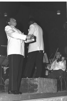 Jan Peerce 1950.jpg