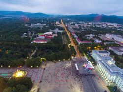Kožundan torg i Atažukinan sad (Evropan üks' kaikiš järedambišpäi) vl 2016