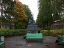 Парк больницы Мечникова и соответственно памятник Мечникову.jpg