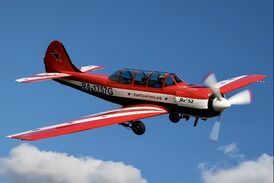 ЯК-52 (пилотажная группа "Открытое небо").jpg