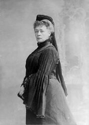 Bertha-von-Suttner-1906.jpg