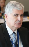 Dragan Čović, portrait 2.jpg