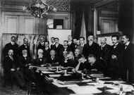 1911, алдында рядта оҥ јанынаҥ экинчизи