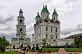 Pühän Jumalanmaman Emäganpäivän kafedraline päjumalanpert' Kremlin territorijal, vn 2015 nägu (om saudud vll 1698−1710, kellčuhunduz vl 1910)
