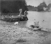 Eakin's art studens bathing 4.jpg