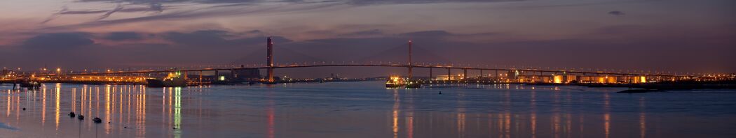 Вид на мост с Гринхита, что в 2,5 км к востоку от Кента