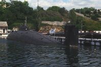 Submarine SS-533 in Southern Bay.jpg