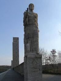 Olympiagelaende Berlin Nike 2.jpg