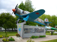 Monument Yak-11 2008 G1.jpg