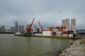 Zhuhai-Xiangzhou freight harbour.jpg