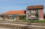 Staro Petrovo Selo (Bahnhof).jpg