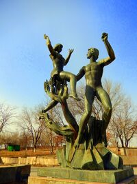 Հուշահամալիր Երկրորդ աշխարհամարտում տարած հաղթանակի 40 ամյակին, Սուրեն Նազարյան, Գարրի Ռաշիդյան (9).jpg