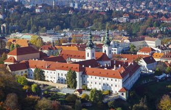 CZ-Prag-kloster-strachov-petrin.jpg