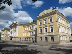 Здание на улице Радищева 22 справа.jpg