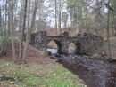 Lomonosov. Palace and Park Ensemble "Oranienbaum". Upper Park. Stone (ruins) bridge. Autumn.JPG
