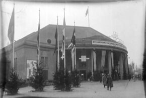 Bundesarchiv Bild 102-06829, Berlin, Ausstellungshallen am Kaiserdamm.jpg