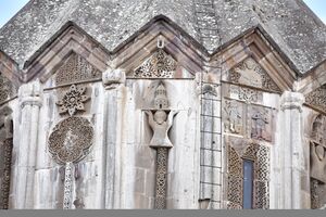 Gandzasar Hasan-Jalal Dawla sculpture.jpg