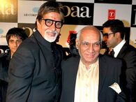 Amitabh Bachchan and Yash Chopra in the premiere of Paa.jpg