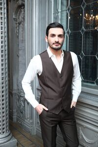 5. Avi Grigoryan.jpg