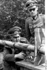 Bundesarchiv Bild 101I-300-1862-22A, Frankreich, bei Etretat, Waffenvorführung, Kuntzen.jpg
