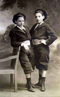 Navarre-jean-pierre-1905.jpg