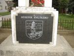 Novi-Bezdan-(20060705)-Spomenik-grb.jpg