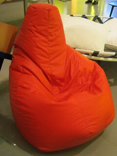 " 12 - ITALY - Pouf Tuffet Sacco di Zanotta red armchair Triennale Design Museum.jpg