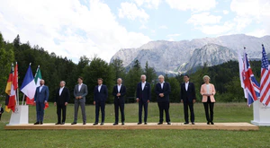 Group photo of the G7 members at the Scholss Elmau summit (2).jpg