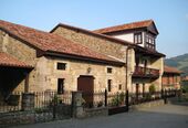 Cabuerniga Valle casas ME.jpg