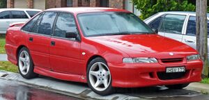 1993-1995 HSV Clubsport (VR) sedan 01.jpg