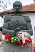 Паметник генерал Дандевил Панагюрище.jpg