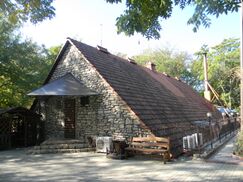 Пороховий льох колишньої Херсонської фортеці, Херсон, вул.Перекопська,13(територія парку Ленінського комсомолу).JPG